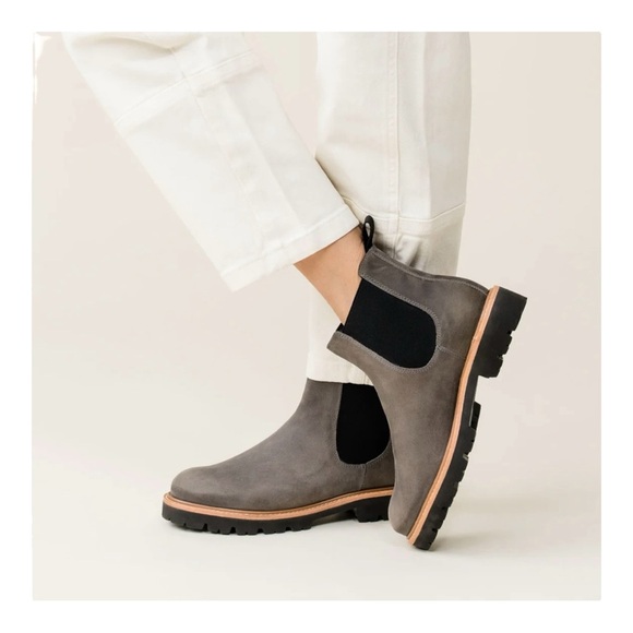 Nisolo Go-To Lug Chelsea Boot in Grey - Picture 13 of 13